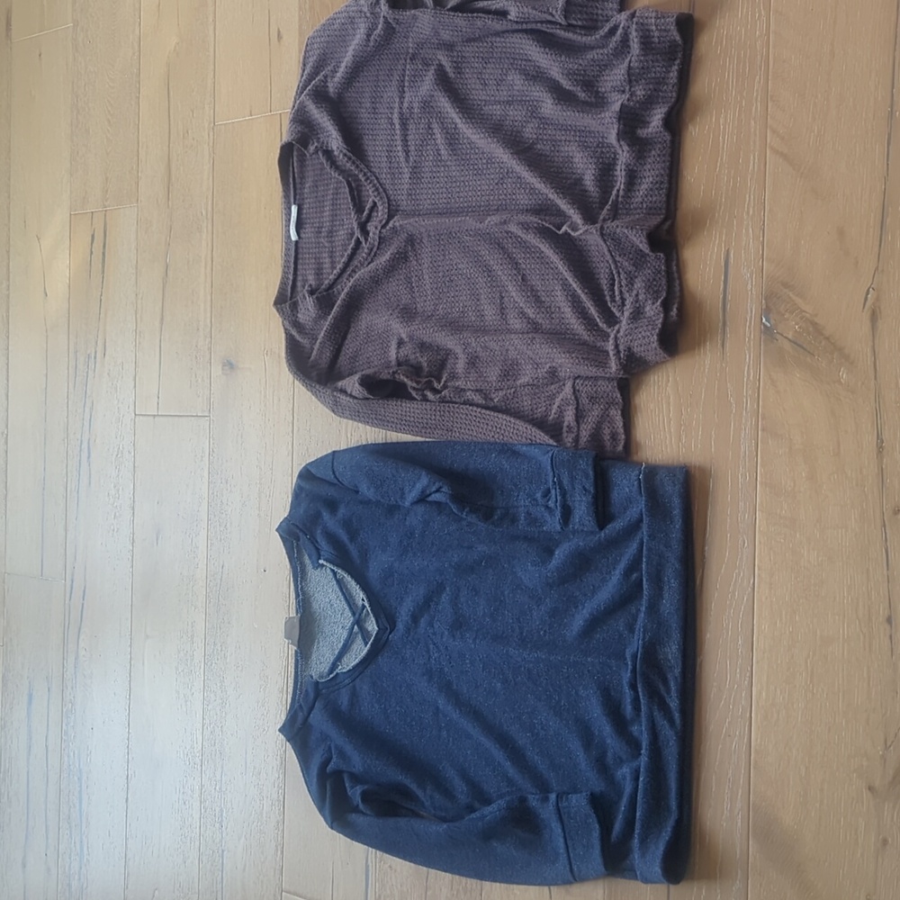 Lot of 2 pre-owned long sleeve tops